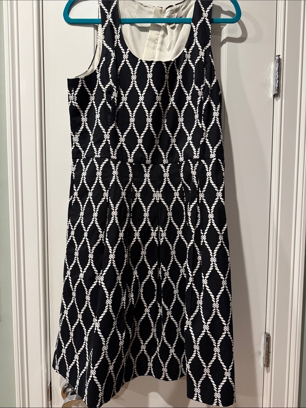 Sleeveless Black & White Rope-Print A-Line Dress